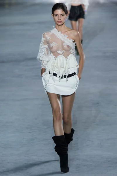 Look 49